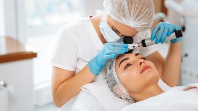 dermatologue-femme-visage